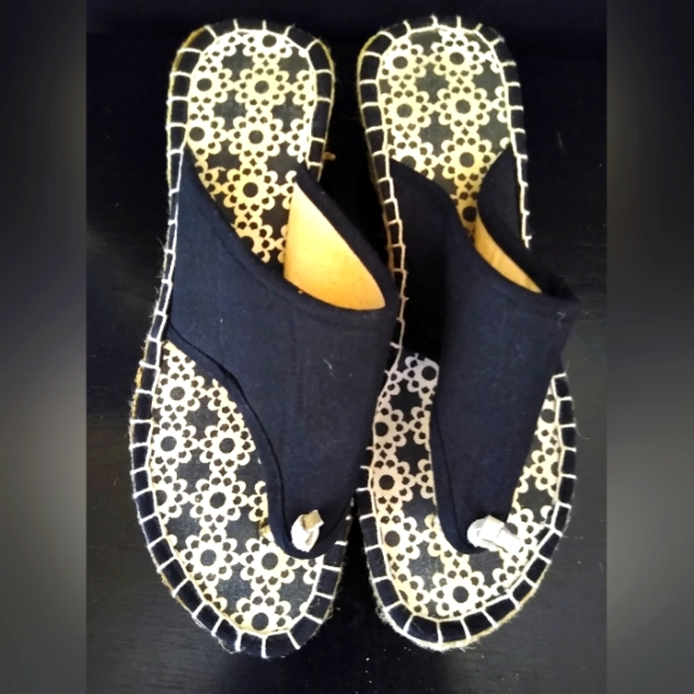 Unmarked Black/White Espadrilles